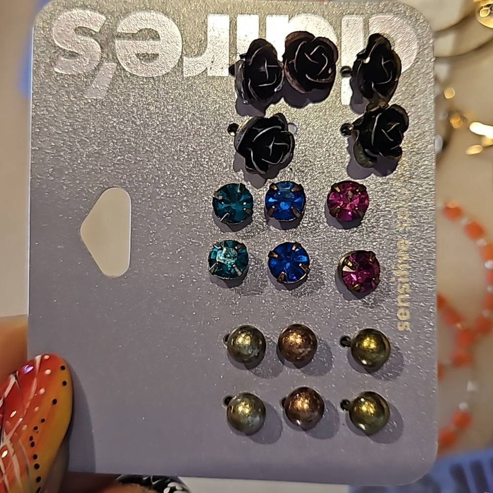 Claire's Earrings Lot of 15 Packs - Picture 6 of 12